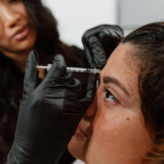 Elle injecting 2